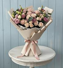 Букет цветов из:  Розы и Лизиантусы в Колосовке