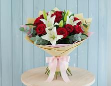 Букет цветов из:  Лилии и Розы в Колосовке