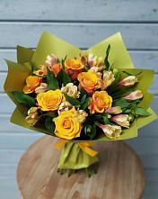 Букет цветов из:  Альстромерии и Розы в Колосовке