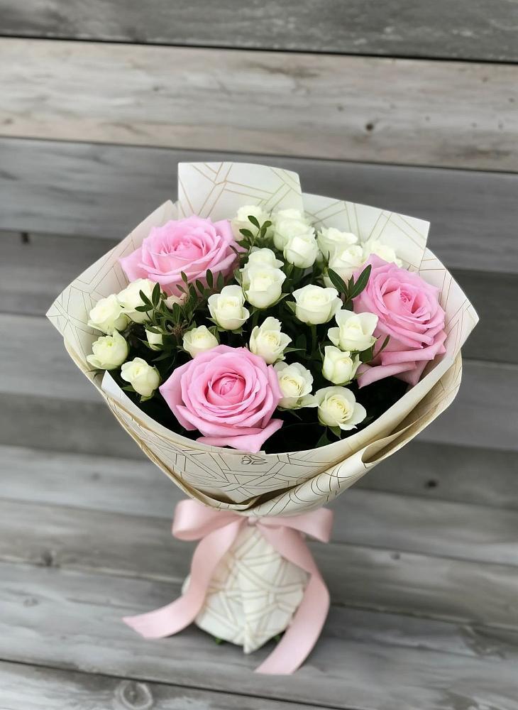 Букет цветов из: Розы в Колосовке