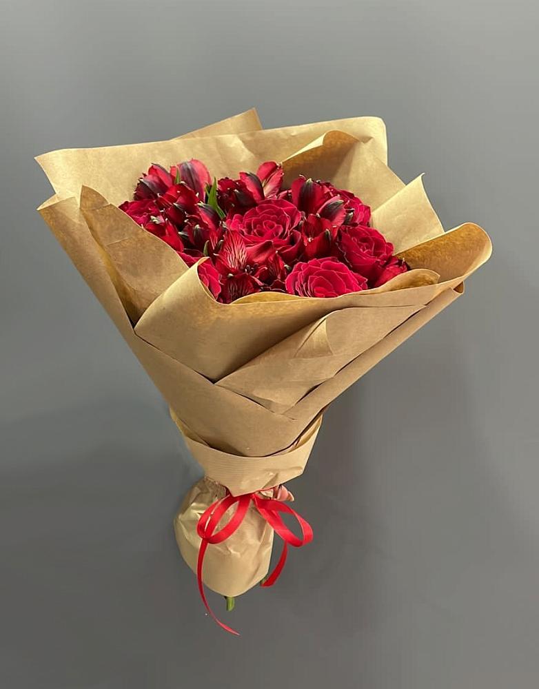 Букет цветов из: Альстромерии и Розы в Колосовке