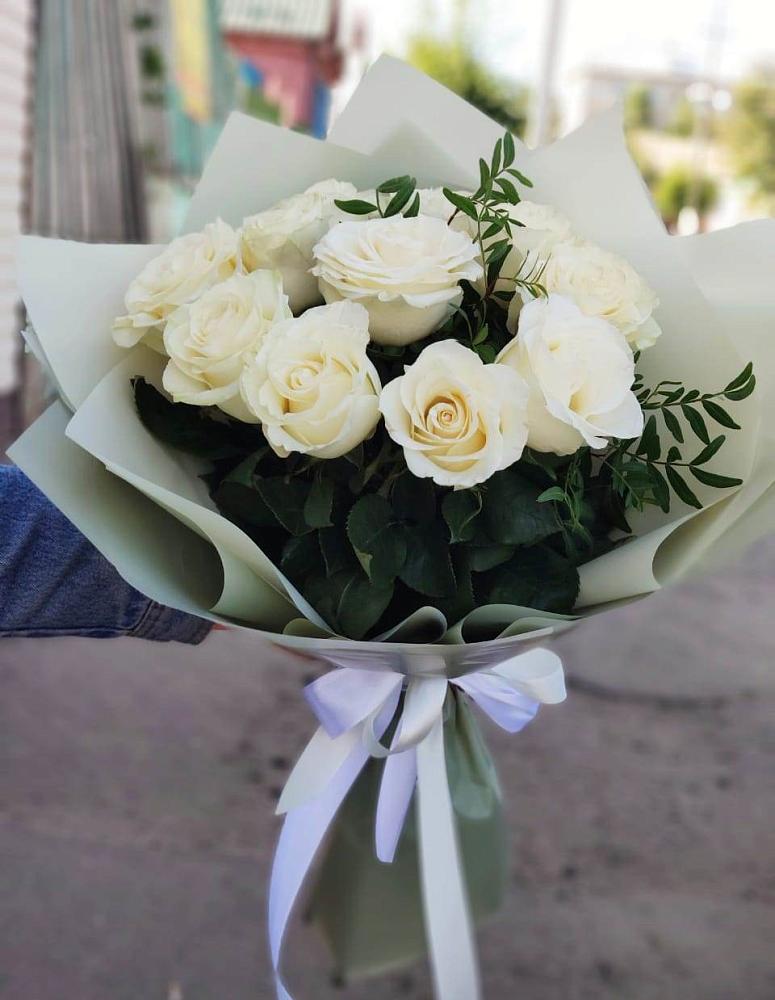 Букет Белые розы Проуд в Колосовке