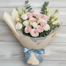 Букет цветов из:  Лизиантусы в Колосовке