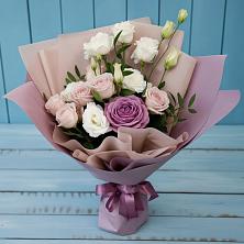 Букет цветов из:  Розы и Лизиантусы в Колосовке