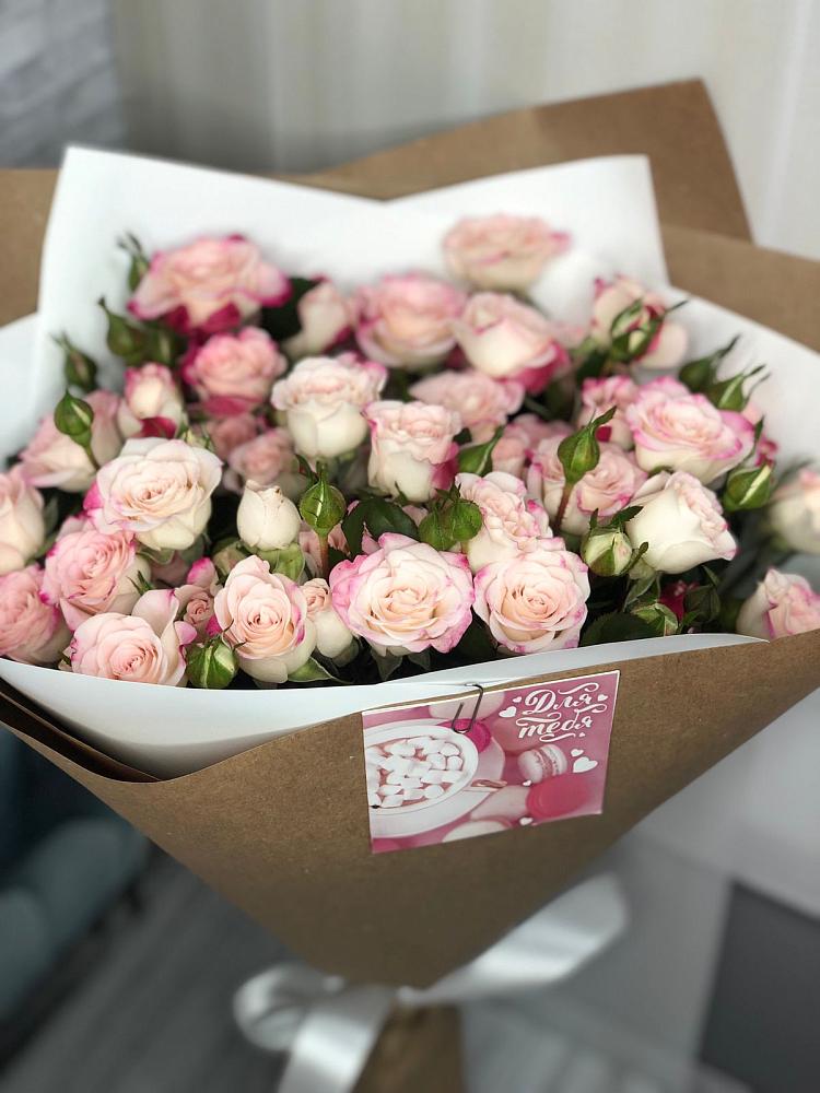 Букет цветов из: Розы в Колосовке