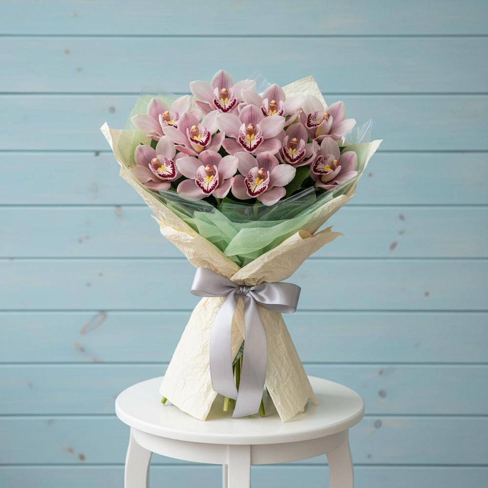 Букет цветов из: Орхидеи и Розы в Колосовке