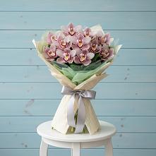 Букет цветов из:  Орхидеи и Розы в Колосовке