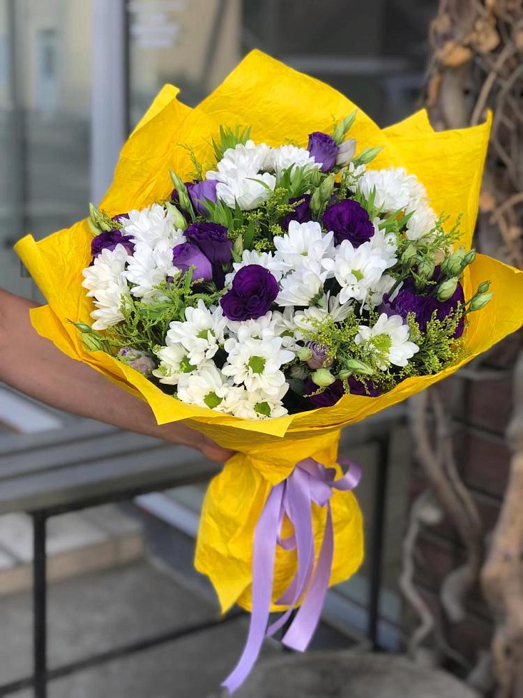 Букет цветов из: Ирисы, Хризантемы и Ромашки в Колосовке