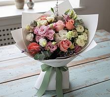 Букет цветов из:  Розы, Лизиантусы и Гвоздики в Колосовке