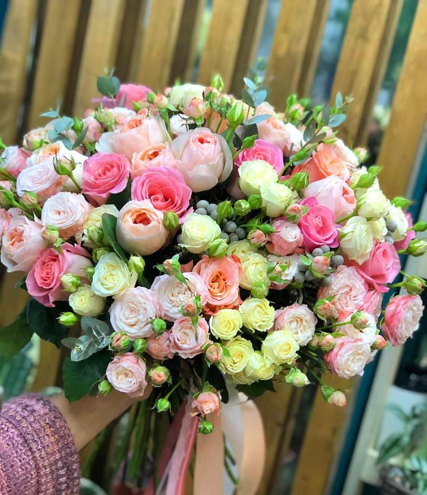 Букет цветов из: Розы в Колосовке