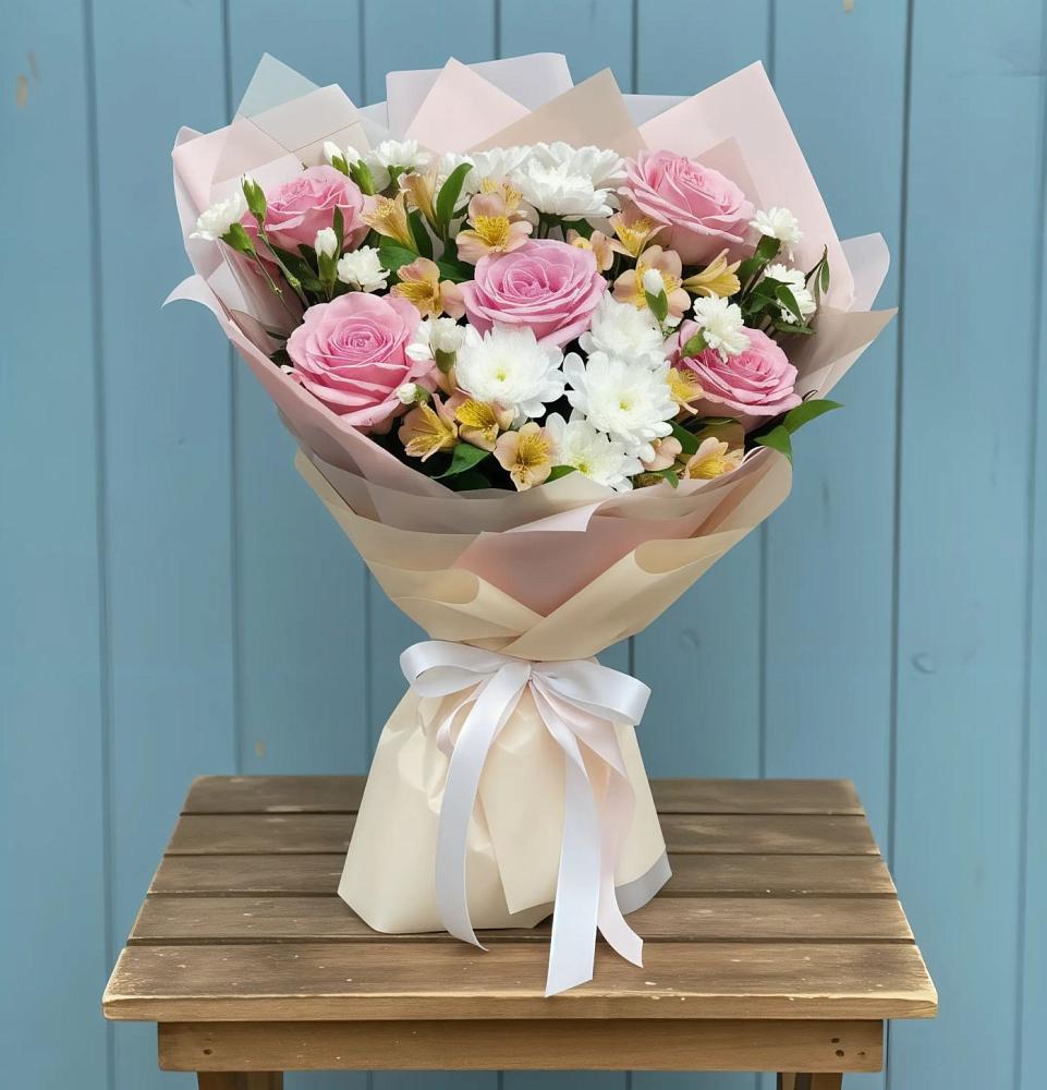 Букет цветов из: Гвоздики, Орхидеи и Розы в Колосовке