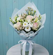 Букет цветов из:  Розы и Лизиантусы в Колосовке