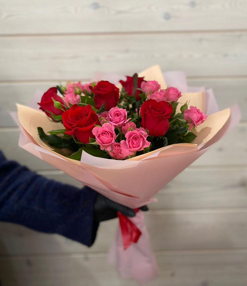 Букет цветов из: Розы в Колосовке