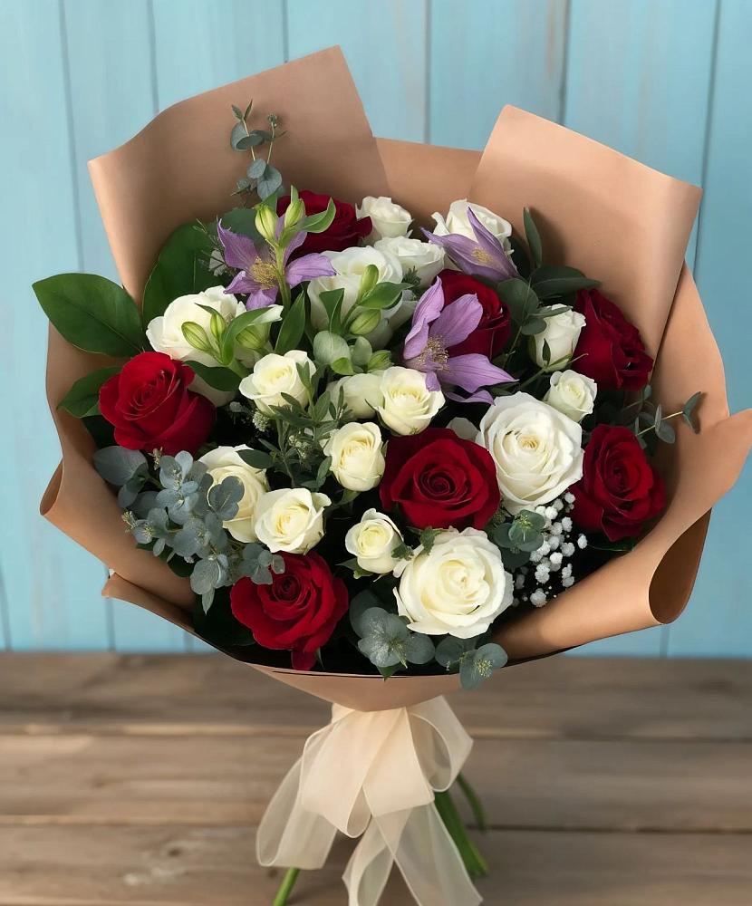 Букет цветов из: Розы и Альстромерии в Колосовке