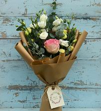 Букет цветов из:  Розы и Лизиантусы в Колосовке